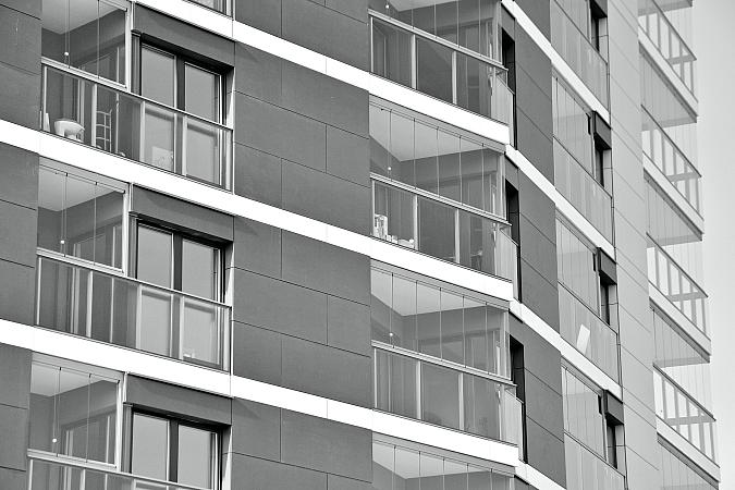 Modern Frameless Glass Balcony Systems For Contemporary Homes